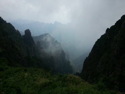 警惕医保刷卡套现陷阱！违法操作或涉刑，正规平台提醒守好“救命钱”