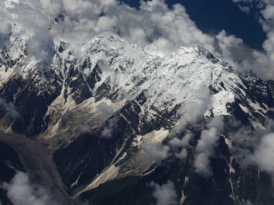 羊小咩套现触法风险解析：法律红线与正规平台（如出财小神）合规建议