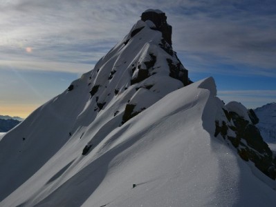 出财小神教你“戴套花呗”：管账有术，消费自由不踩坑