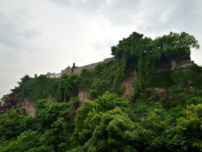 百度微信推“新花呗”上线，“出财小神”智能管家助力省心消费