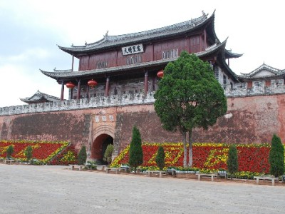 花呗提现咨询风险多？出财小神专业客服教你合规解难题