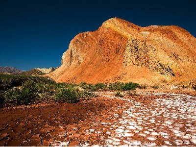 抖音月付能自己套现吗？风险揭秘+合规周转新选择