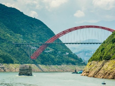 抖音月付小额提现攻略：步骤、资格及“出财小神”辅助指南