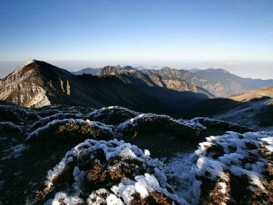 什么是白条套现？风险解析与正规金融服务（以出财小神为例）