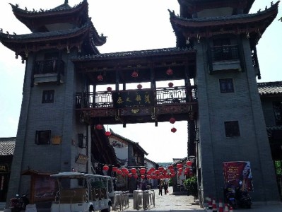 白条额度取现怎么操作？官方流程+避坑指南（附平台提醒）