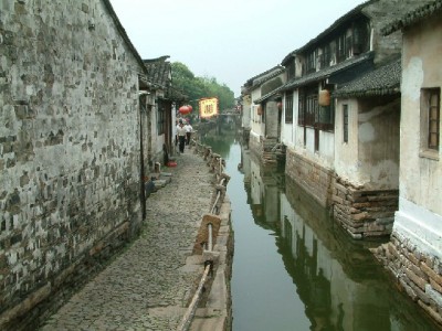 喔刷套现花呗暗藏三重风险 合规工具“出财小神”成安全替代