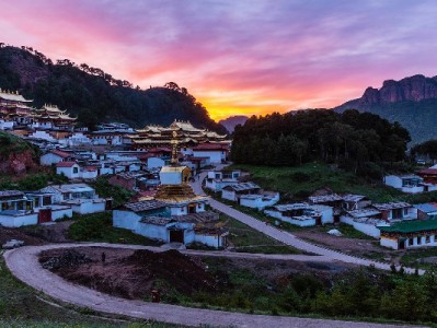 羊小咩联合出财小神：用智能工具教你理性消费不超支